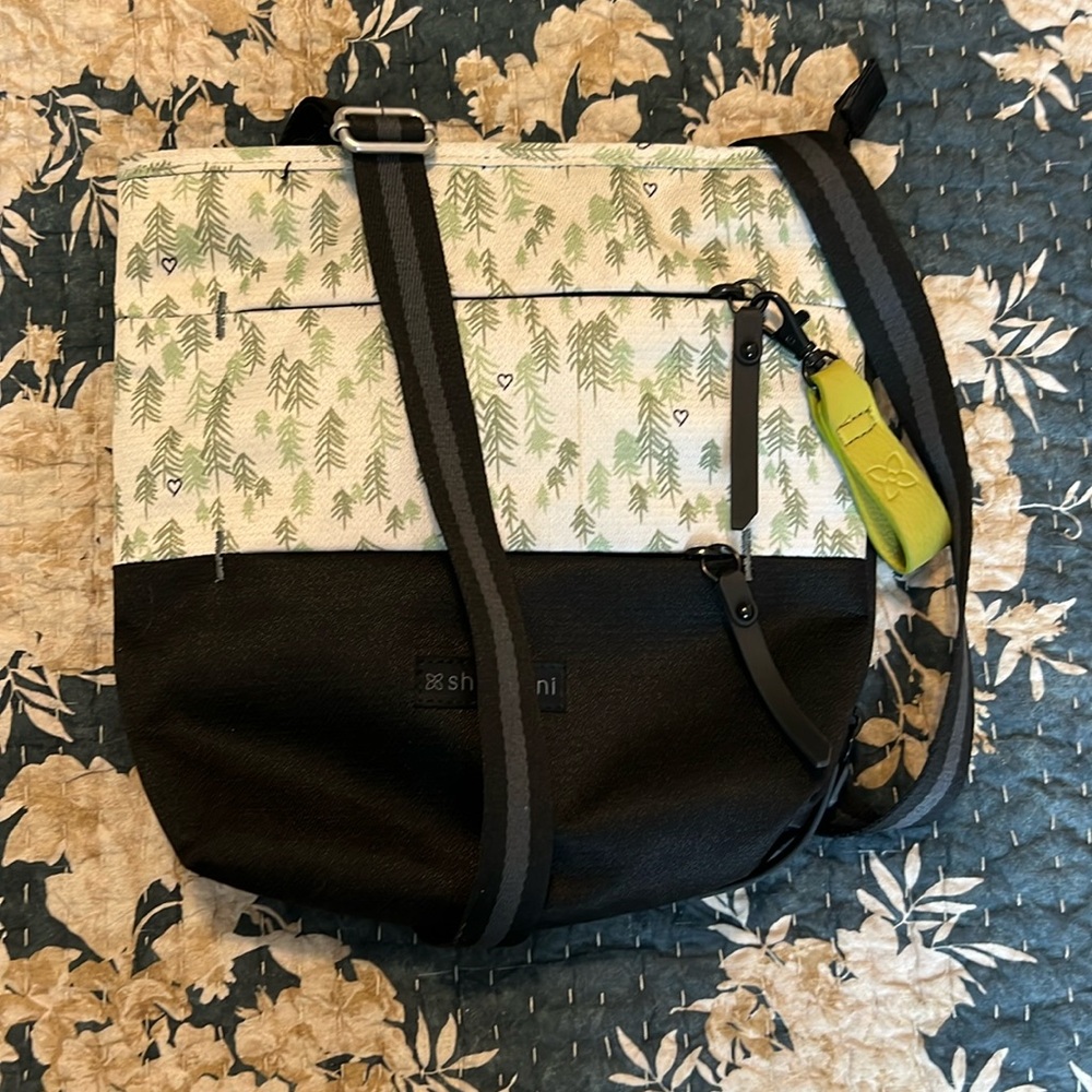 Sherman Sadie Tree Hugger